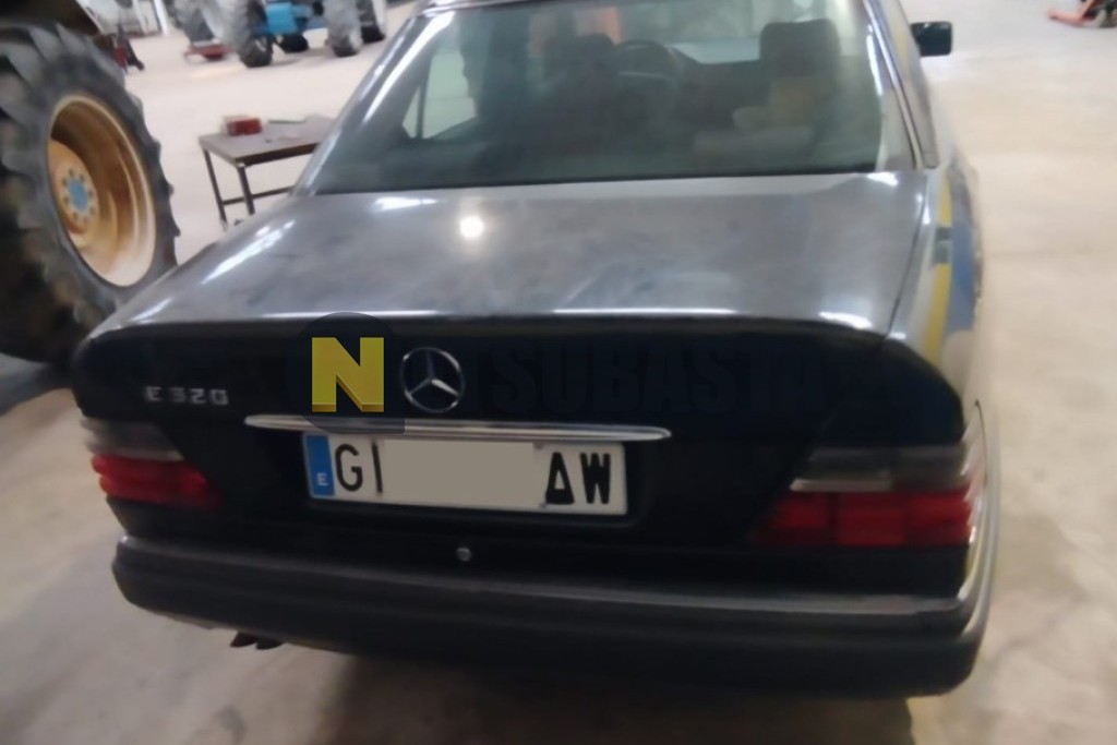 Mercedes-Benz 320 E 1994