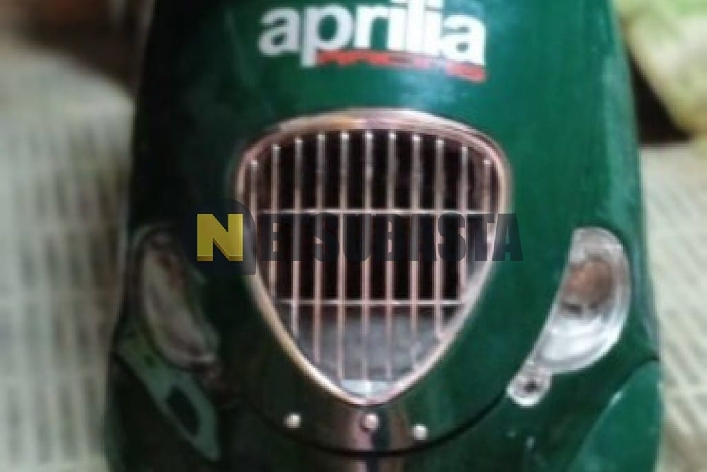 SPIEGEL FÜR APRILIA RS 125 06-10, RS4 50/125 11-13 LINKS (E311I) 8430525100763