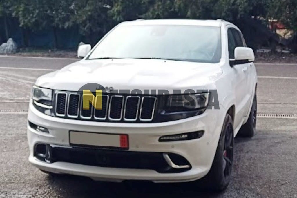 Subasta de jeep grand cherokee 6 4 v8 hemi srt8 2014