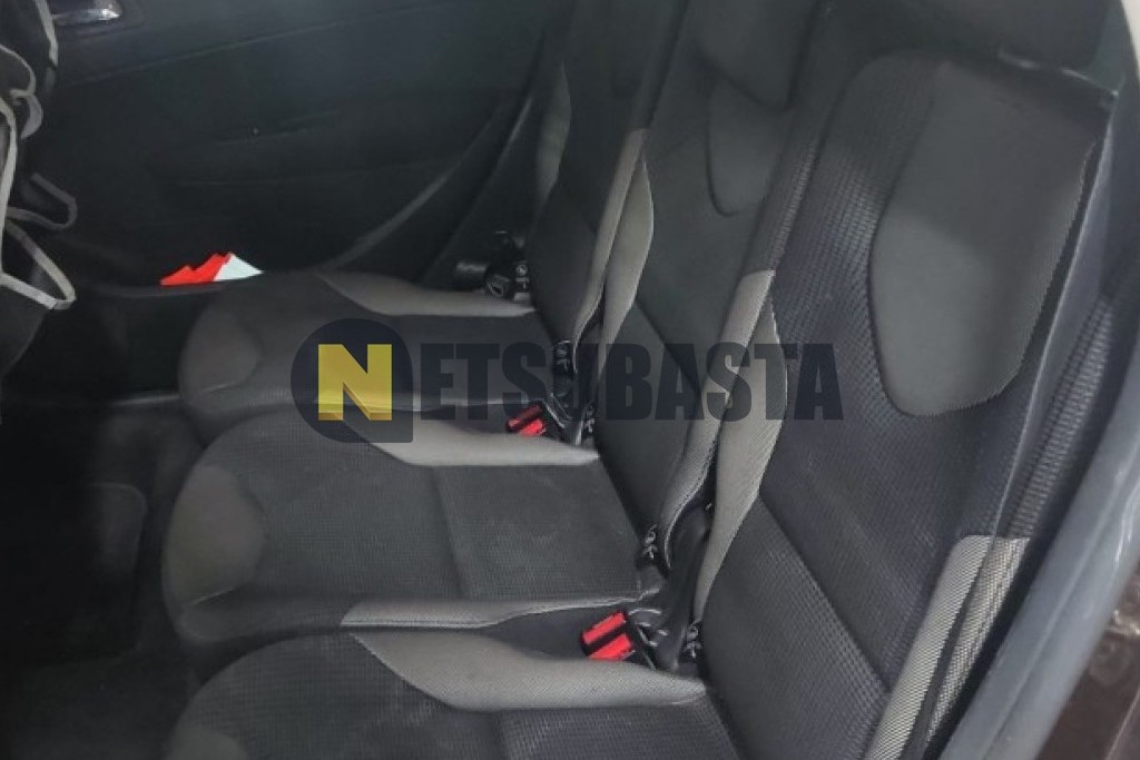 Peugeot 308 SW 1.6 HDi FAP 2011