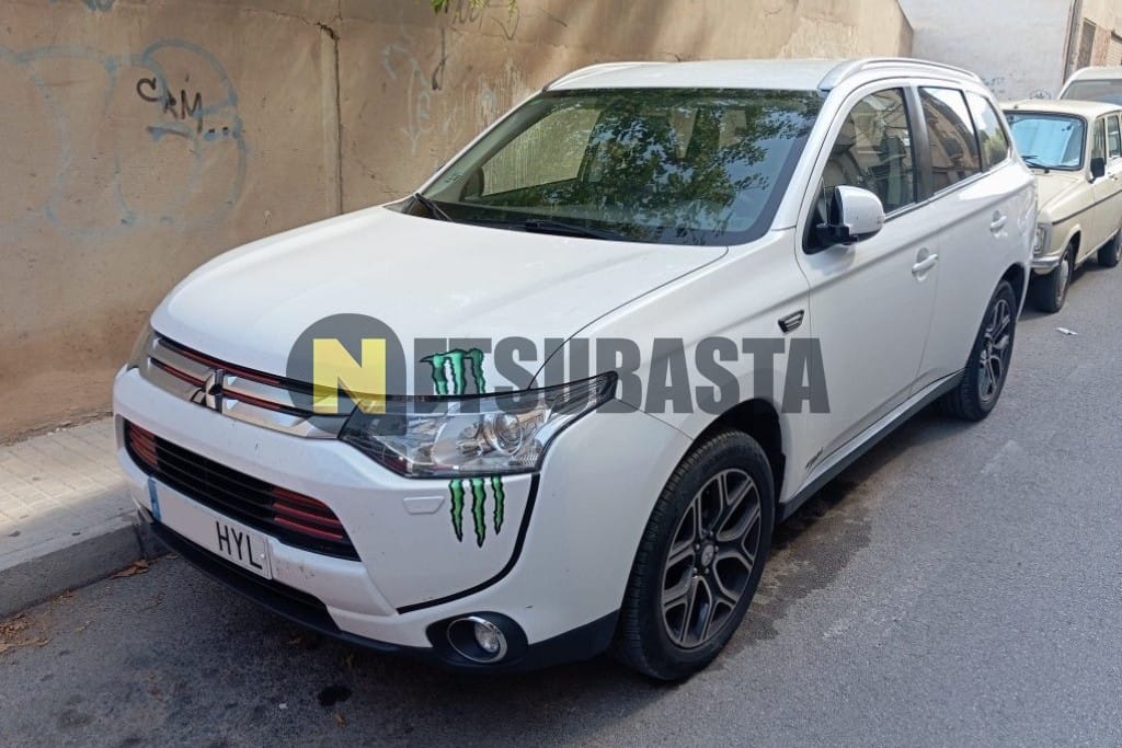 Subasta de Mitsubishi Outlander 220 DI-D 2014