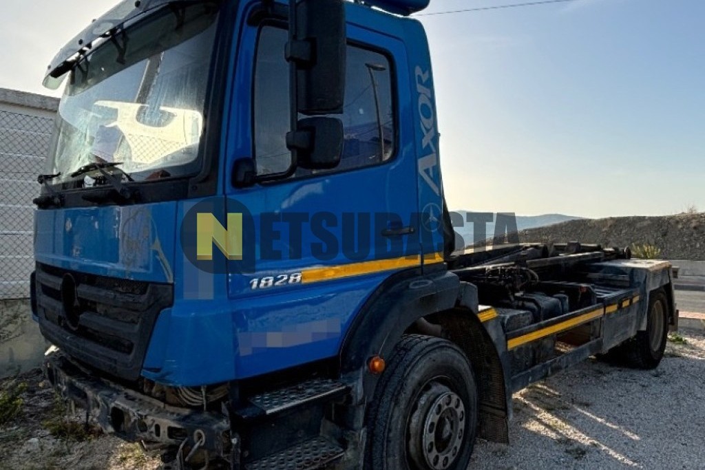 Mercedes-Benz Axor 1828 2005