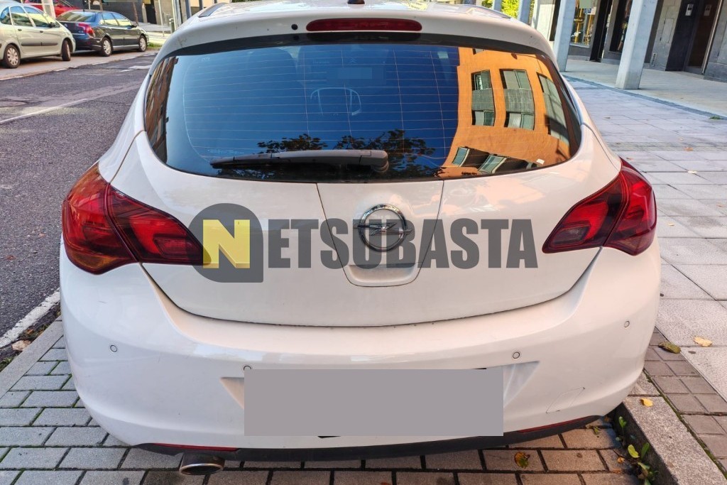 Opel Astra 2.0 CDTI 2011