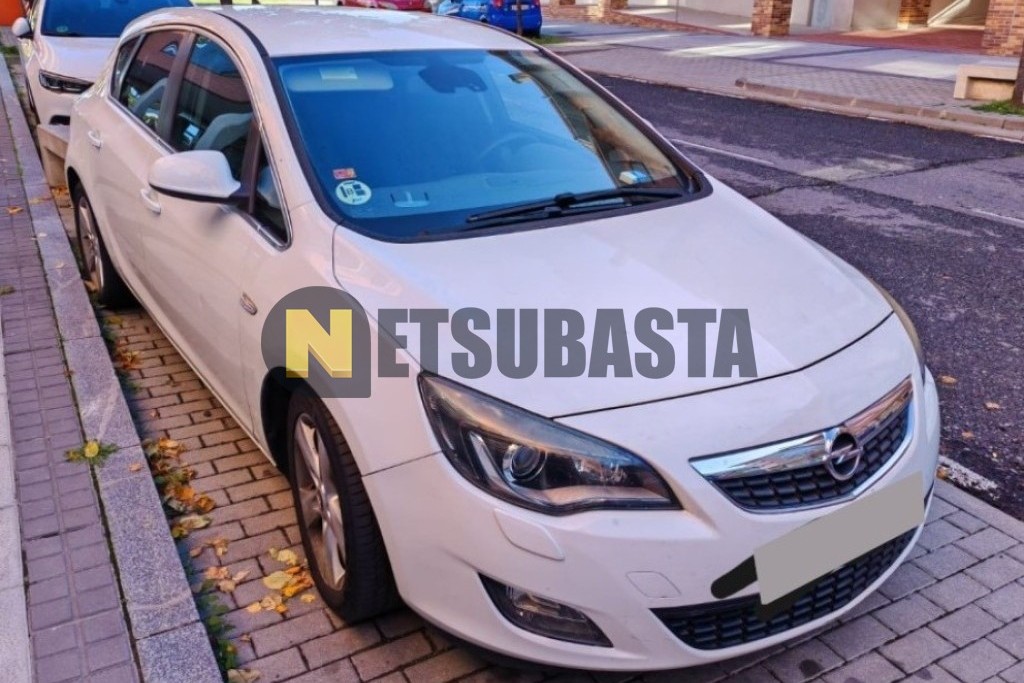 Opel Astra 2.0 CDTI 2011