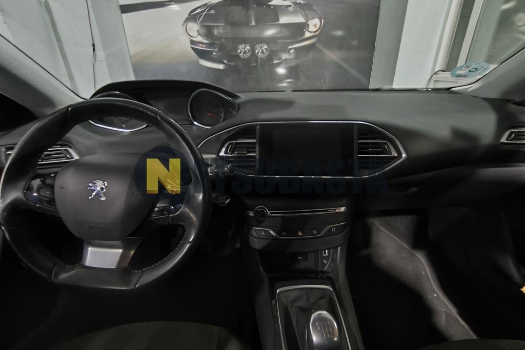 Peugeot 308 1.6 BlueHDi 2014