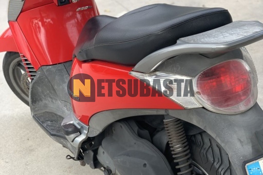 Aprilia Scarabeo 250 2008