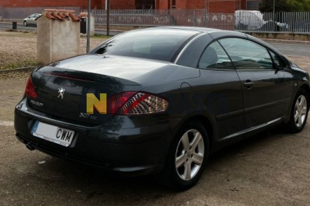 Peugeot 307 CC 2.0 16V 2004