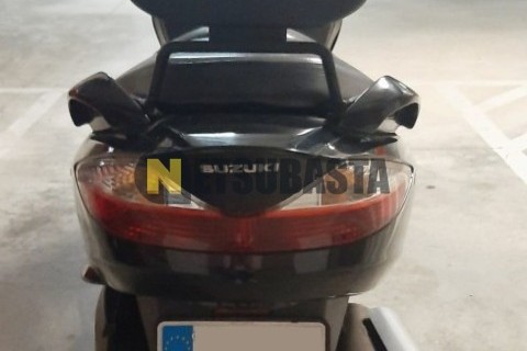 Suzuki Burgman 400 2004