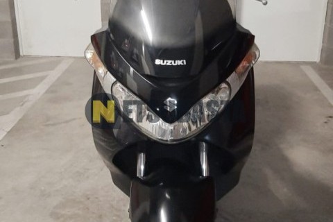 Suzuki Burgman 400 2004