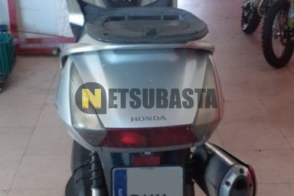 Honda SILVER WING 600 2002