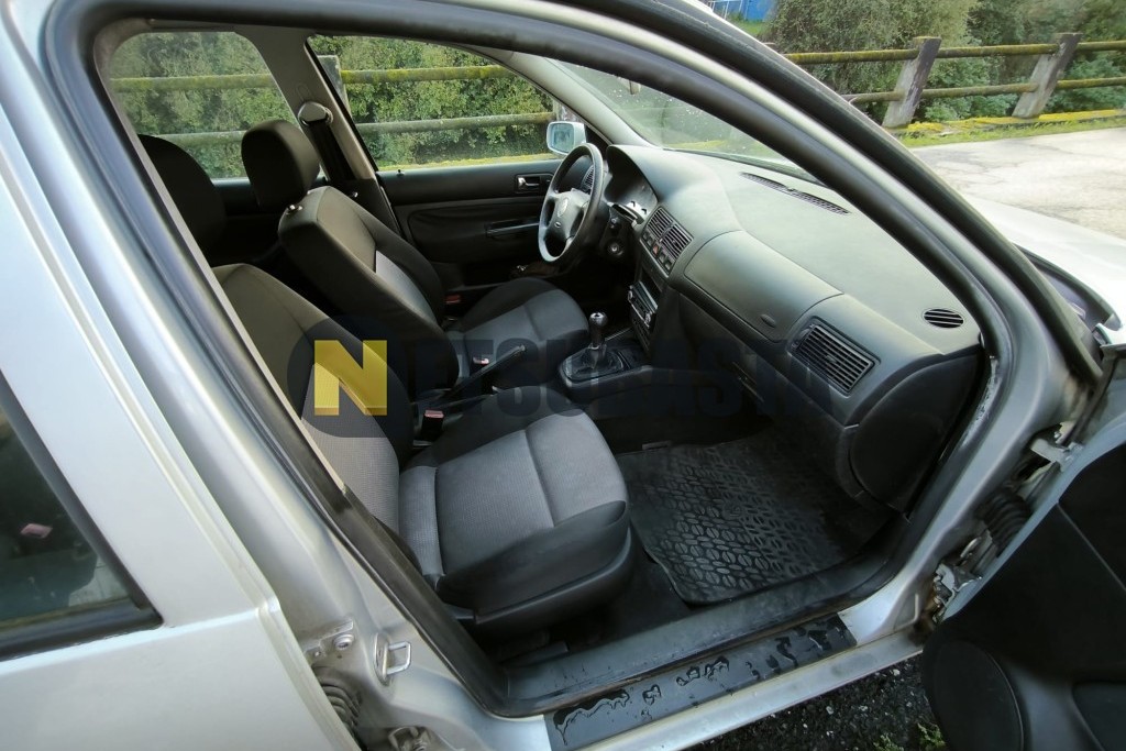 Volkswagen Golf 1.6 2003