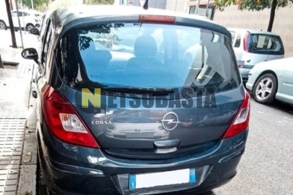 Opel Corsa 1.2 GLP 2010