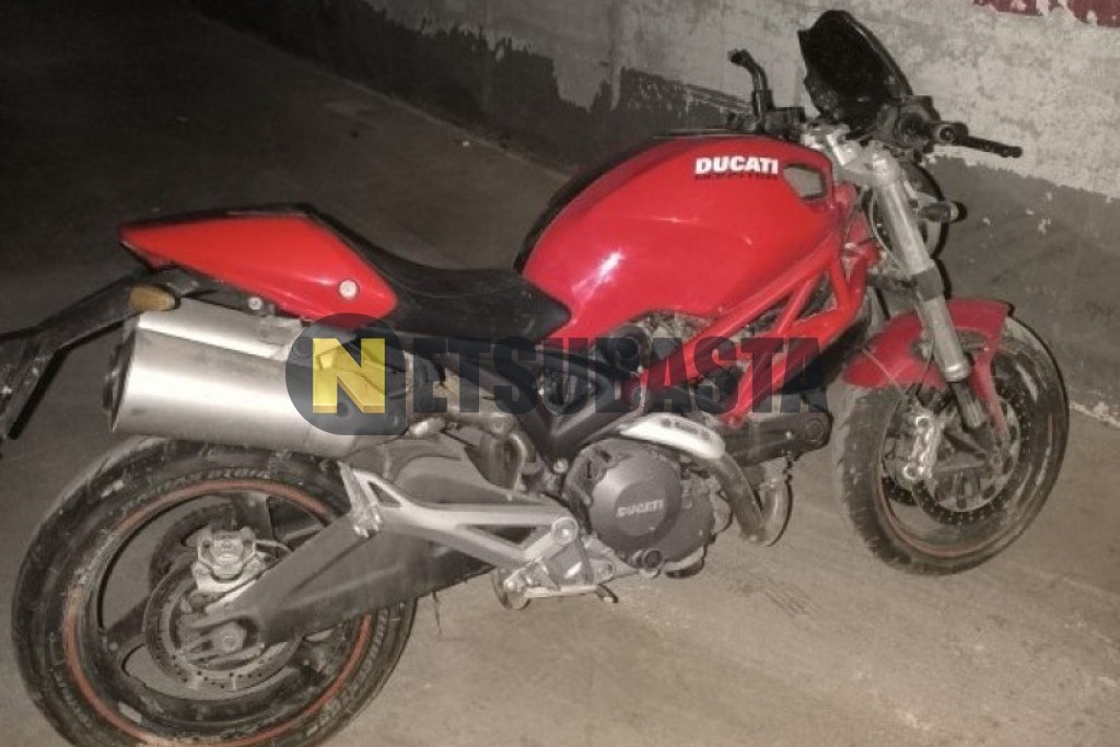 Ducati MONSTER 696 2008