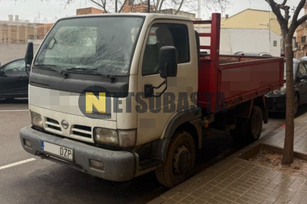 Nissan Cabstar 35.13 Basculante Volquete 2006