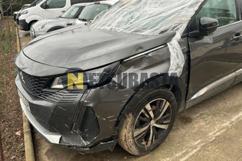 Peugeot 5008 1.5 BlueHDi EAT8 2021