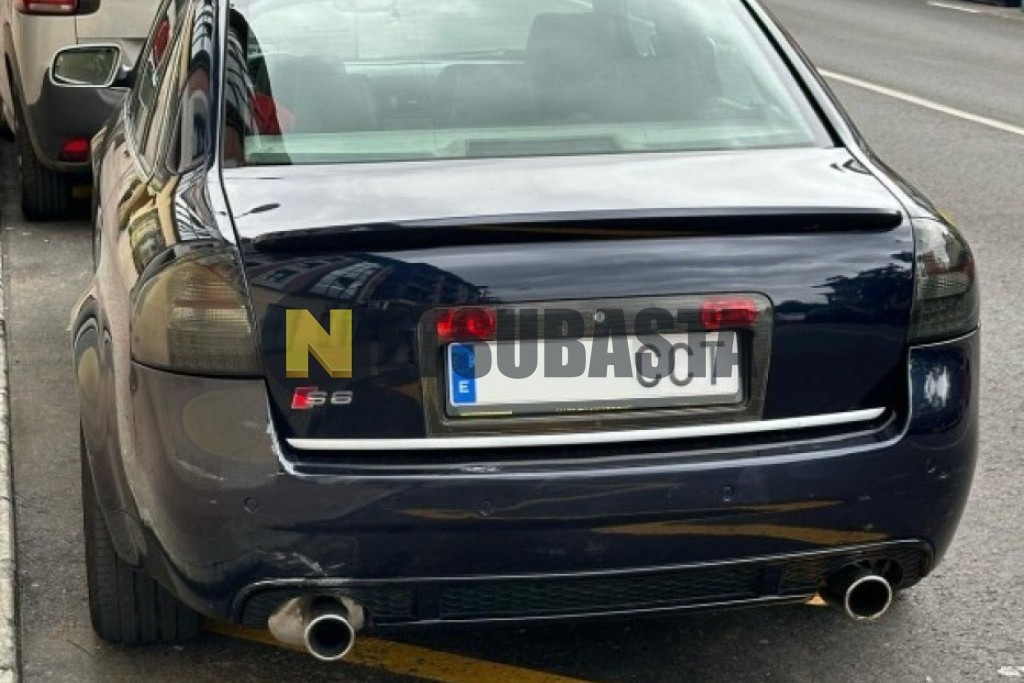 Audi S6 4.2 quattro tiptronic 5 vel. 2002