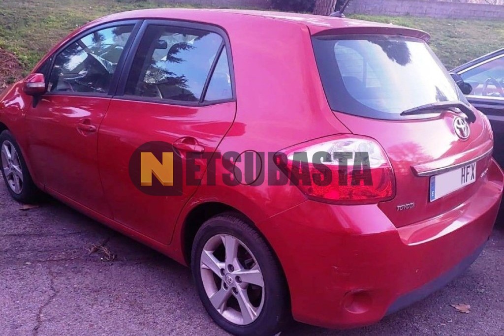Toyota Auris 1.4 D-4D 2011