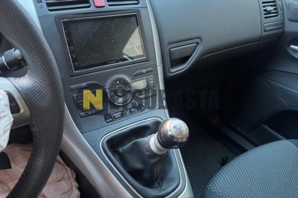 Toyota Auris 1.4 D-4D DPF 2011