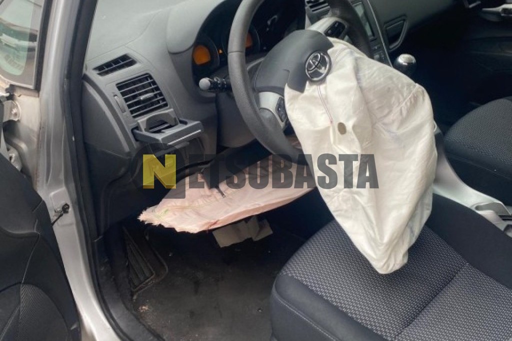 Toyota Auris 1.4 D-4D DPF 2011