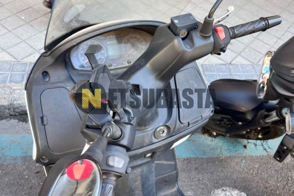 Suzuki Burgman 200 2015