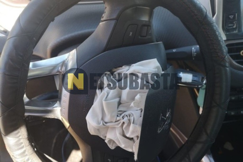 Peugeot 2008 1.6 e-HDi 2014