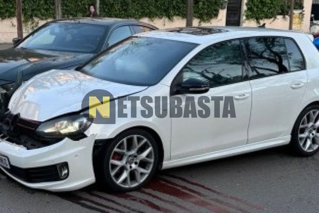 Volkswagen Golf GTI 2.0 TSI DSG 2012