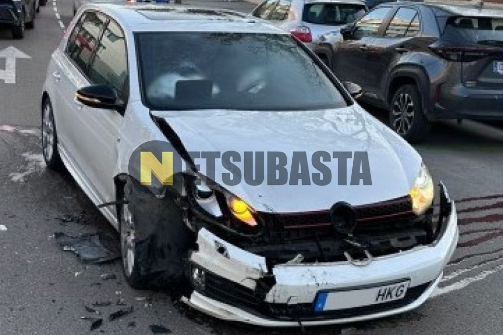 Volkswagen Golf GTI 2.0 TSI DSG 2012