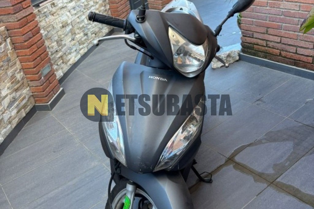 Honda Vision 110 2016