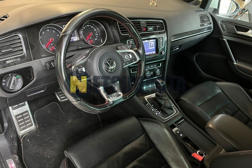 Volkswagen Golf GTI 2.0 TSI BMT DSG 6 vel. 2014
