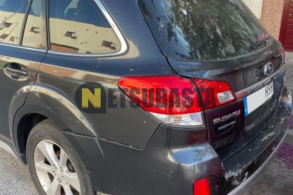 Subaru Outback 2.0 Boxer Diesel Lineartronic 2013