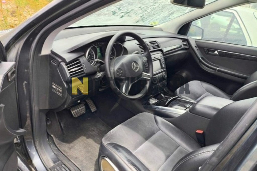 Mercedes-Benz R 300 CDI 2011