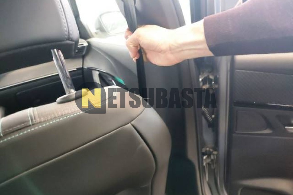 Peugeot 2008 1.5 BlueHDi EAT8 2021