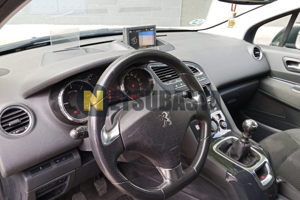 Peugeot 5008 1.6 BlueHDi 2016