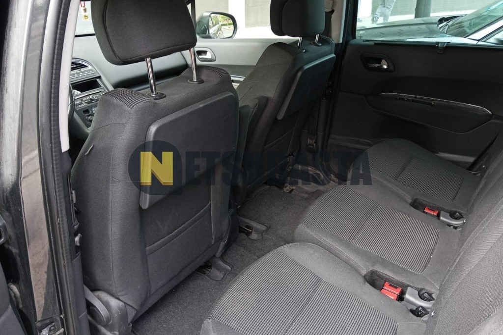 Peugeot 5008 1.6 BlueHDi 2016