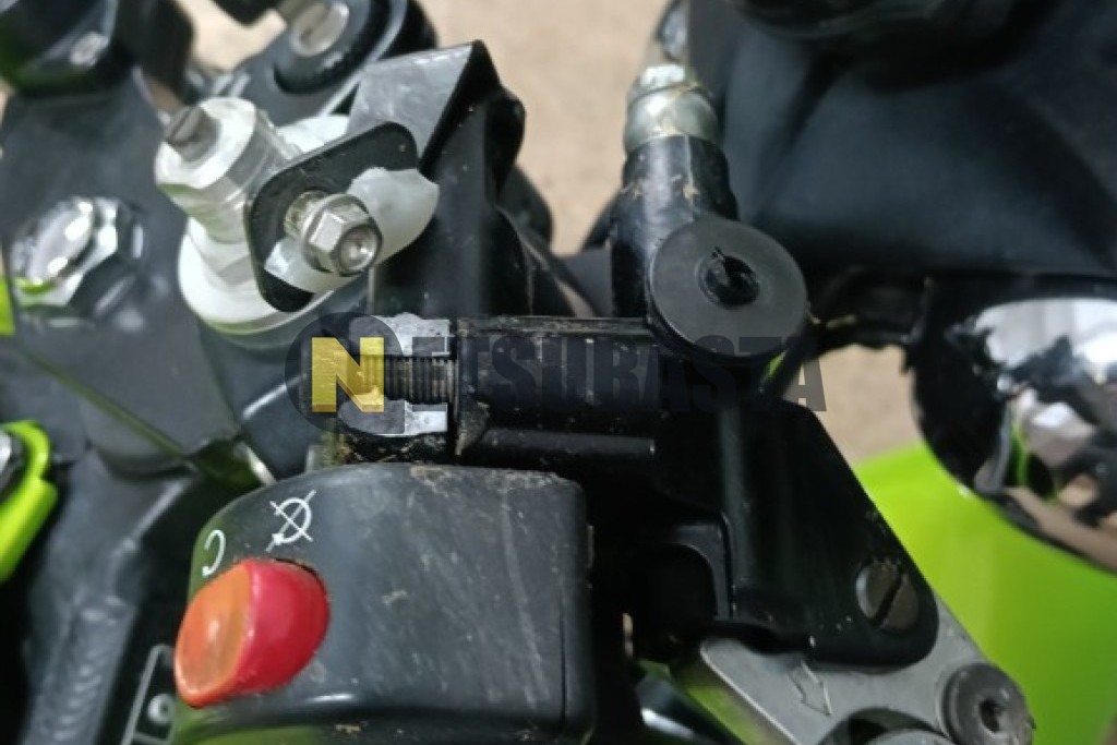 Triumph SPEED Four 2004