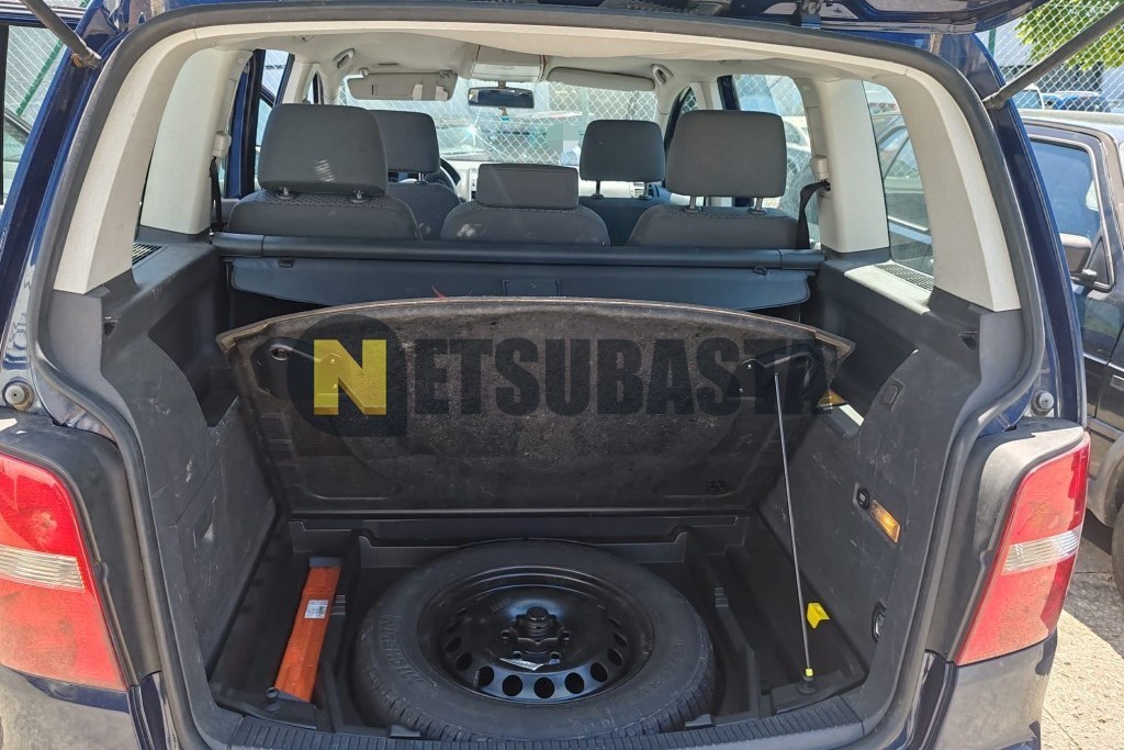 Volkswagen Touran 1.6 FSI 2004