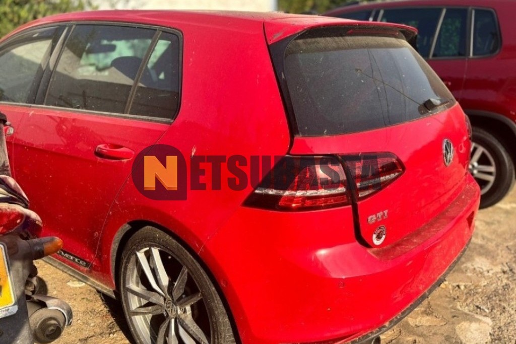 Volkswagen Golf GTI Performance 2.0 TSI 2014