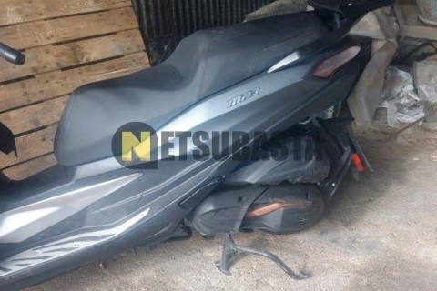 Aprilia SR Max 300 2013