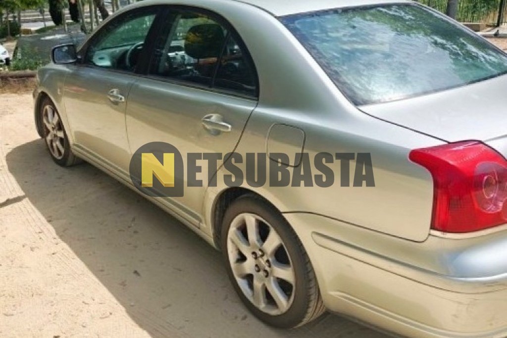 Toyota Avensis 2.0 VVT-i 2004