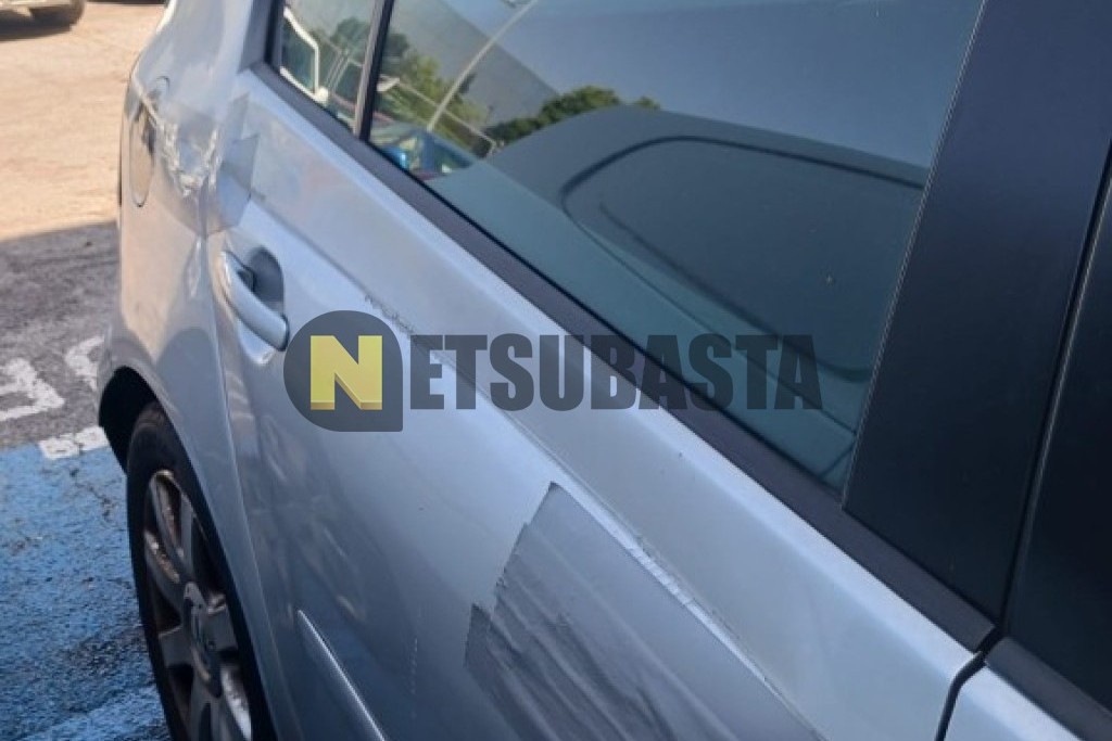 Volkswagen Golf 1.6 FSI 2004