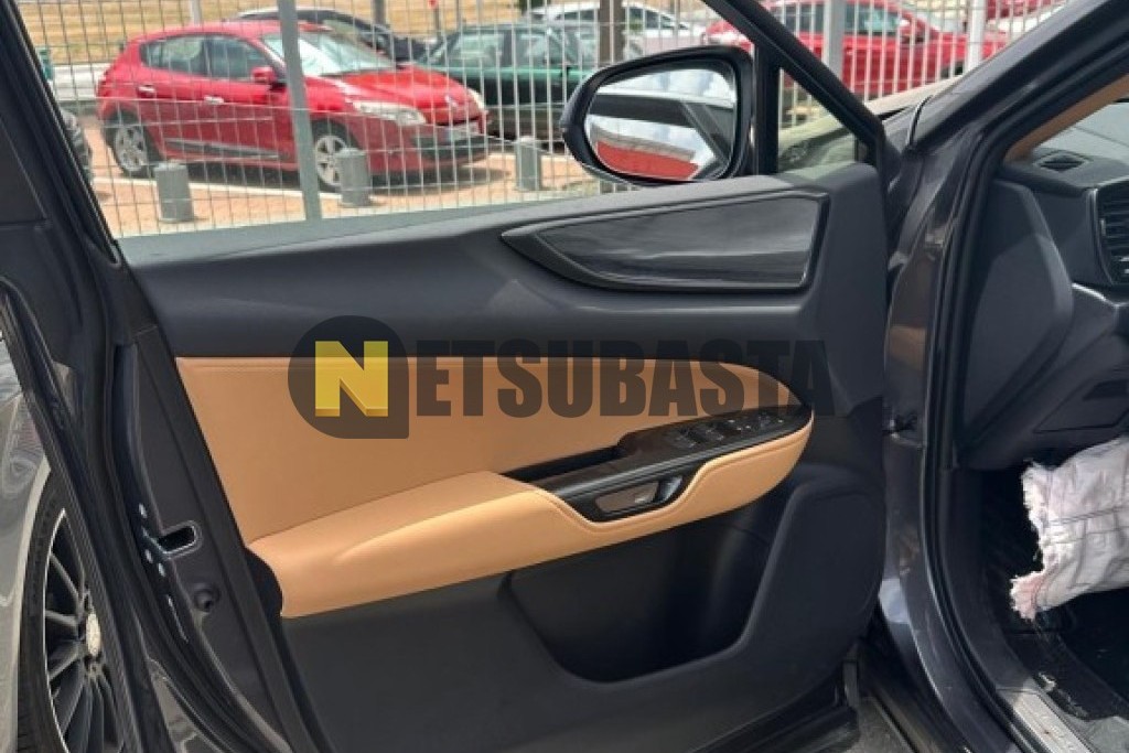 Lexus NX 450h+ 4X4 2025