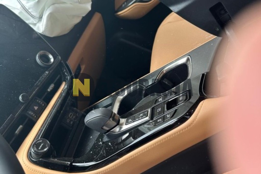 Lexus NX 450h+ 4X4 2025