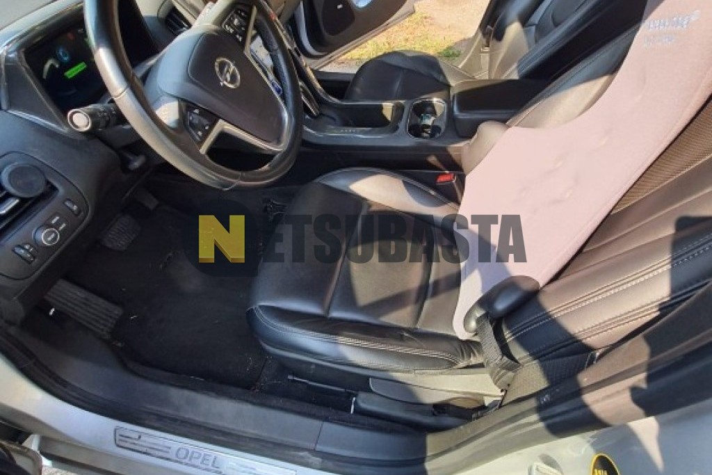 Opel Ampera 1.4 2012