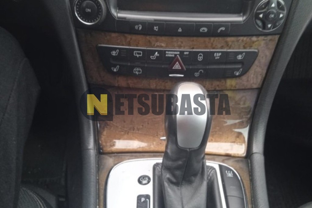 Mercedes-Benz E 320 CDI Familiar 2003