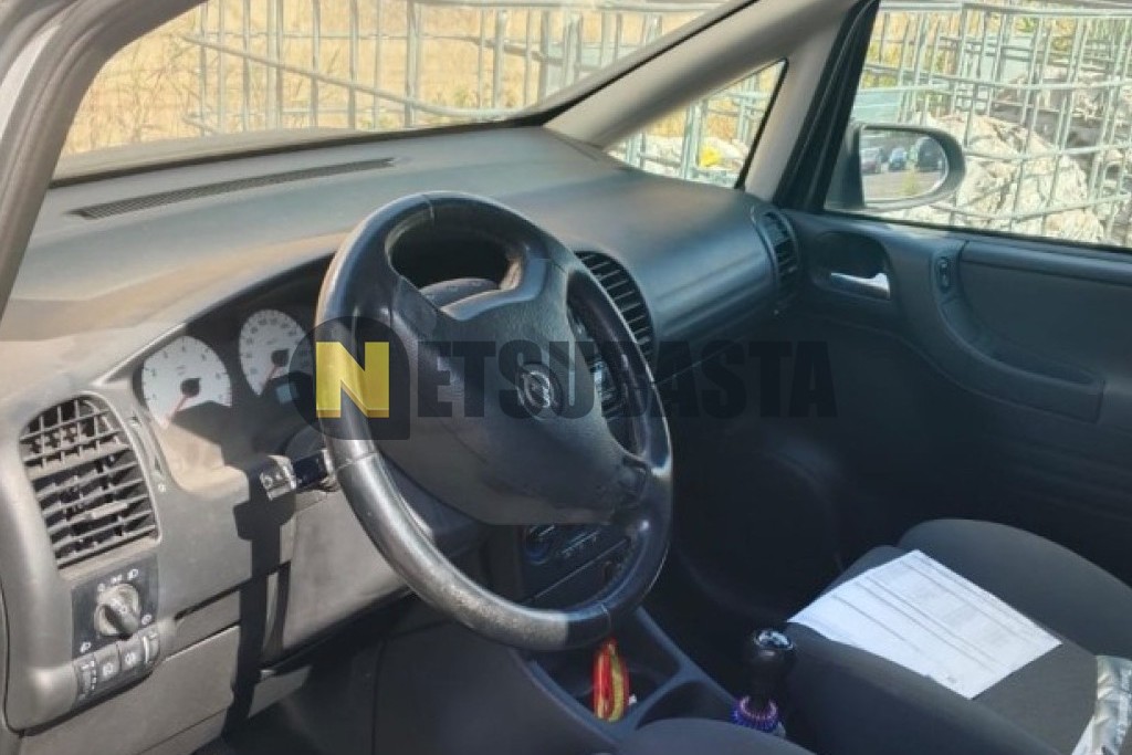 Opel Zafira 2.2 16V 2003