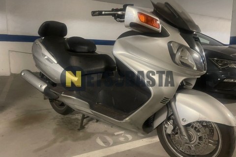Suzuki GS 500 F 2008