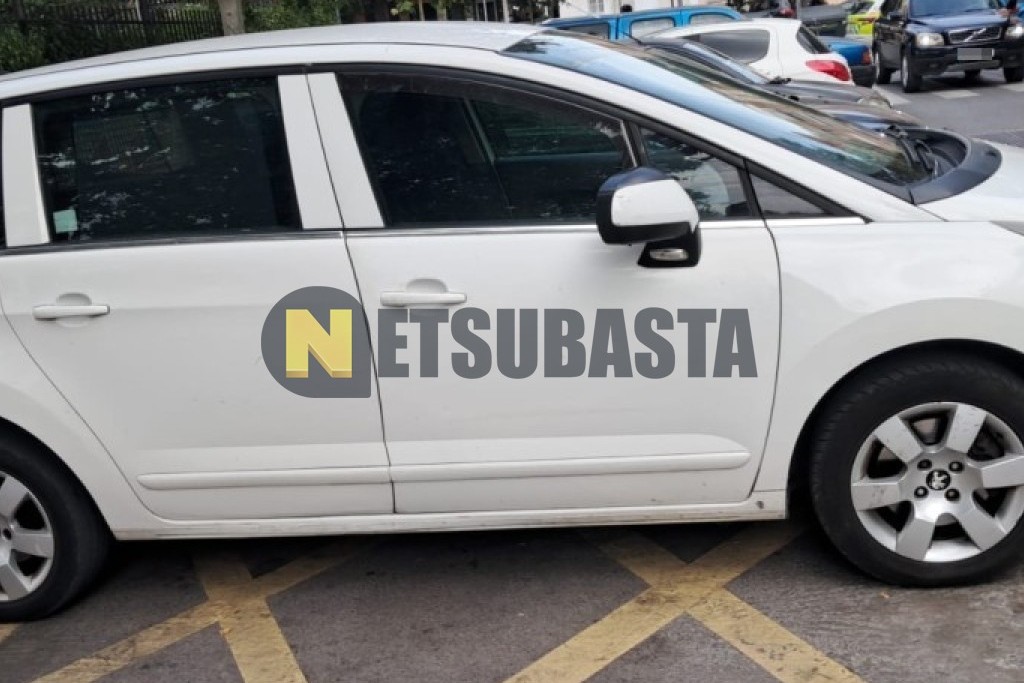 Peugeot 5008 1.6 BlueHDi 2015