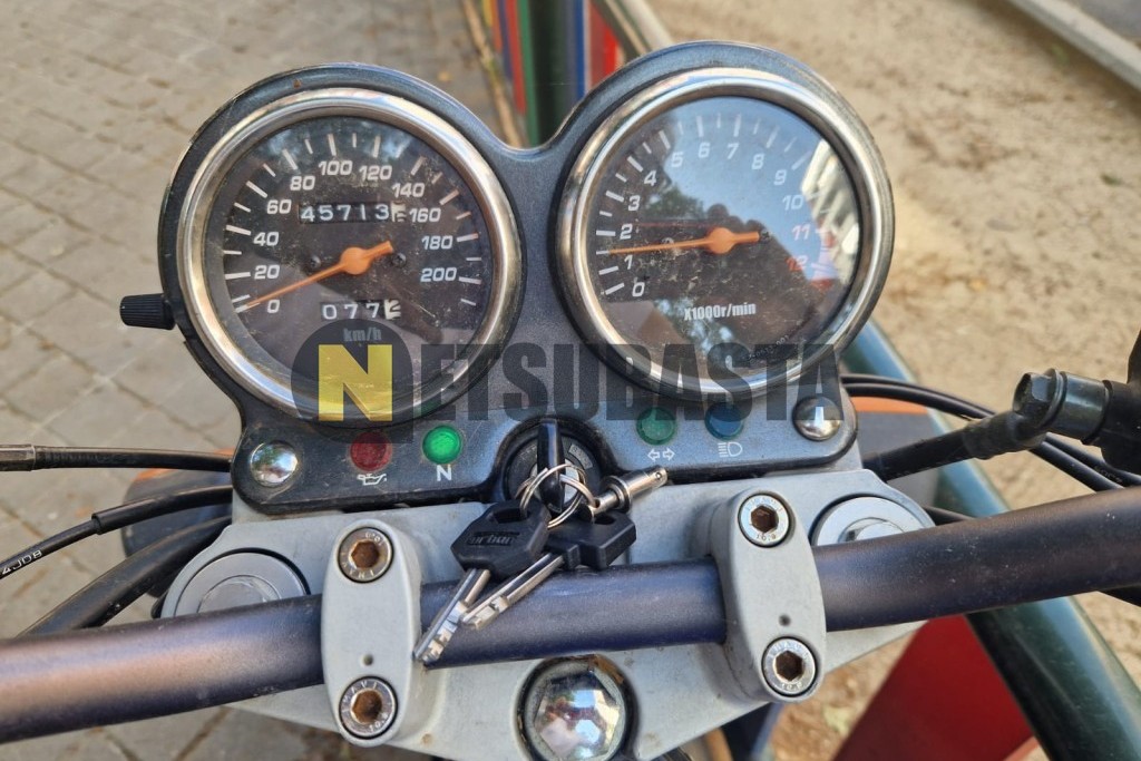 Suzuki GS 500 2006