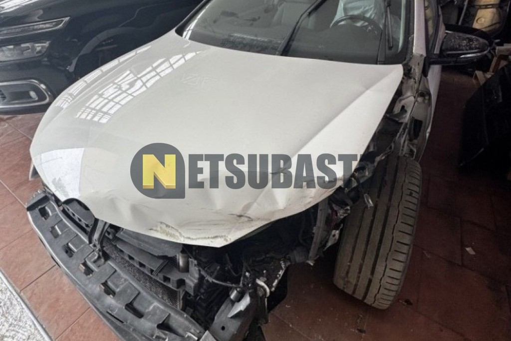Volkswagen Golf 2.0 TDI DSG 2010