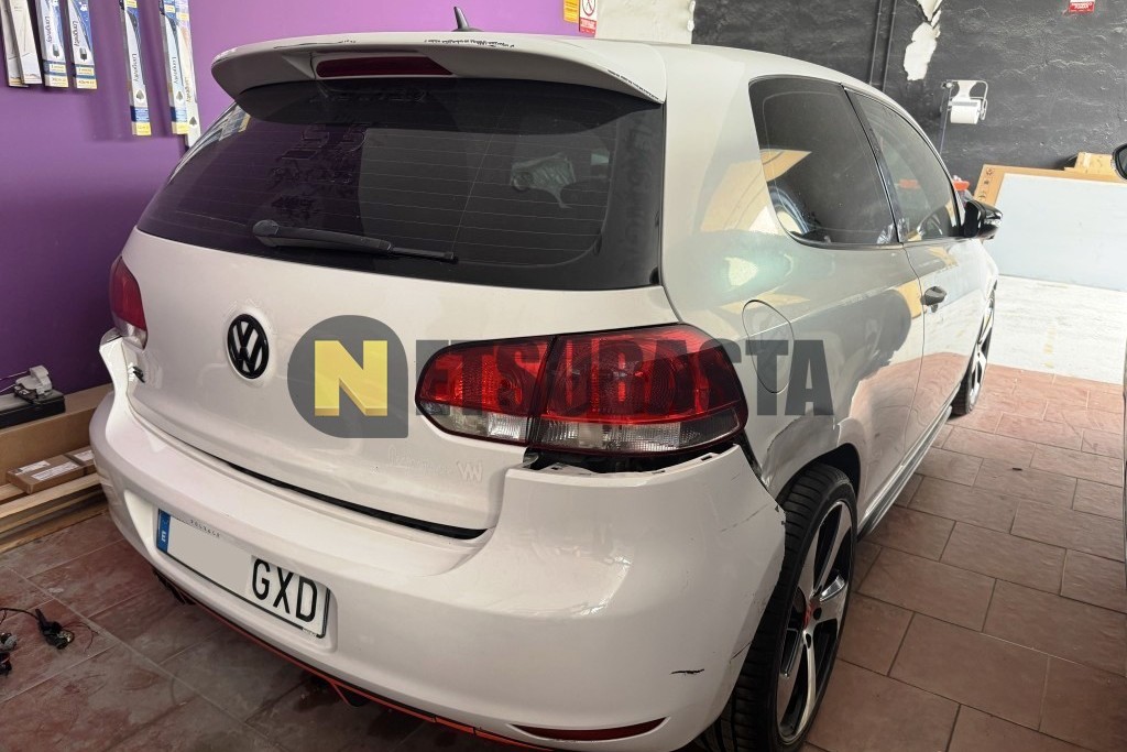 Volkswagen Golf 2.0 TDI DSG 2010